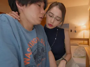 Gã chồng say rượu, vợ yêu lén lút với anh bạn thân